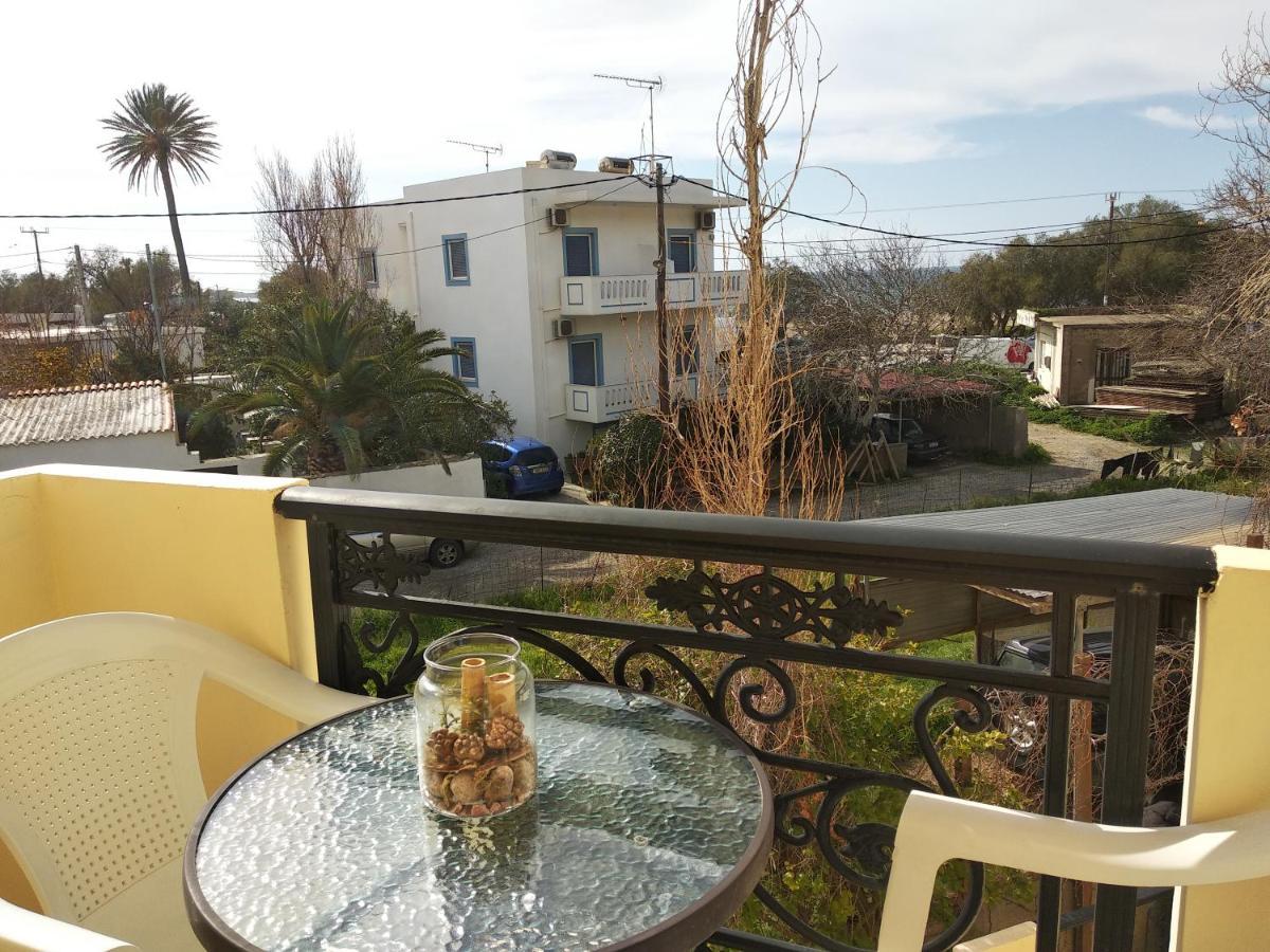 Ton Mari Apartments Palaiochora Exteriér fotografie
